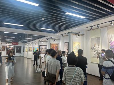 五城聯動繪華章 襄陽美術大展走進南陽，以丹青翰墨譜寫文化交融新篇